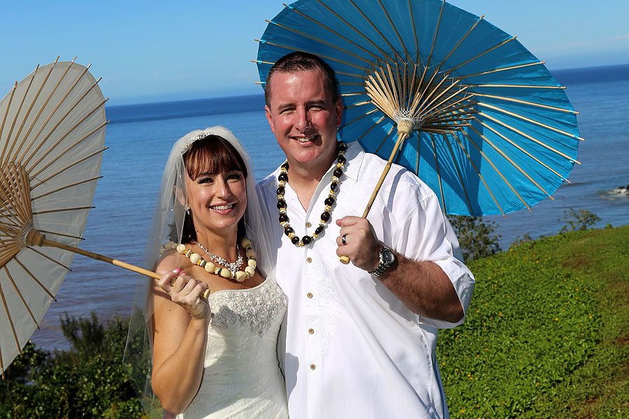 kauai wedding couple standing with ocean view